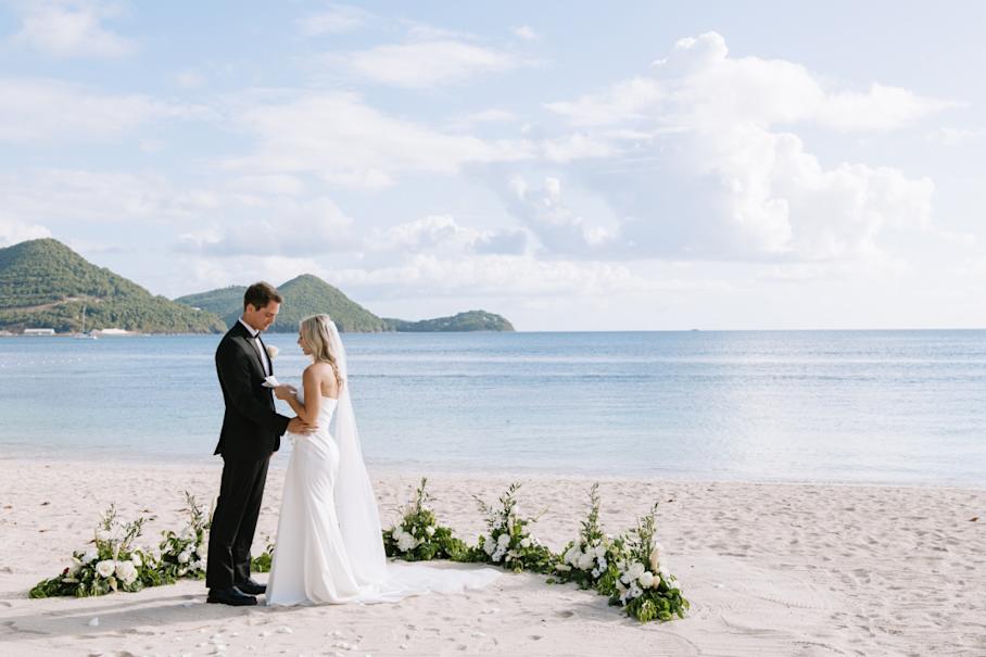 Photo inspiration: Gallery Detail: How To Plan A High End Destination Wedding For Less