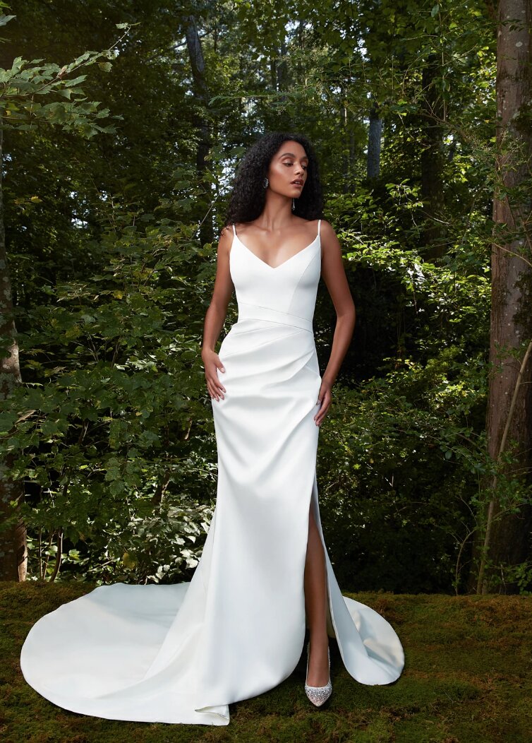 Wedding Dress Silhouettes: The Complete Style Guide - Zola Expert Wedding  Advice