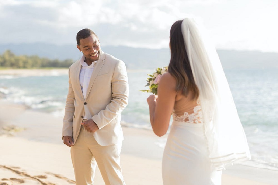 Wedding Attire 101: Mens Beach Attire