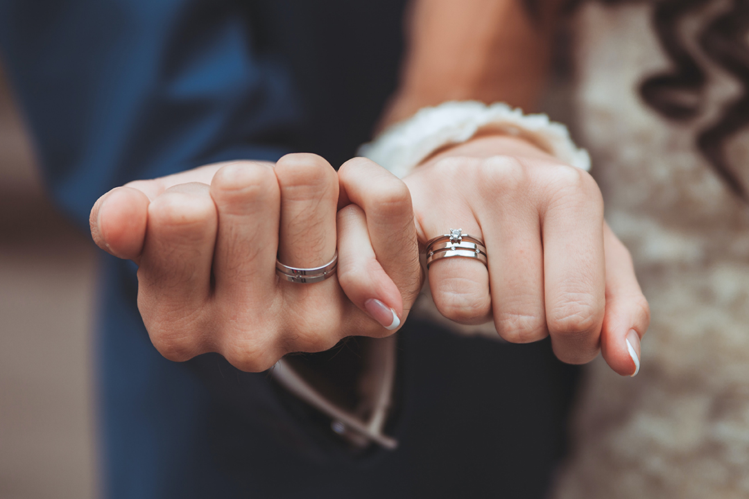 Minimalist Wedding Ring Ideas