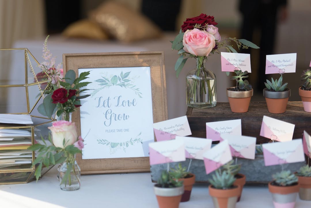 Zola: Best Wedding Favors