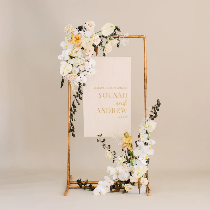 39 Wedding Welcome Sign Ideas to Greet Your Guests - Zola Expert Wedding  Advice