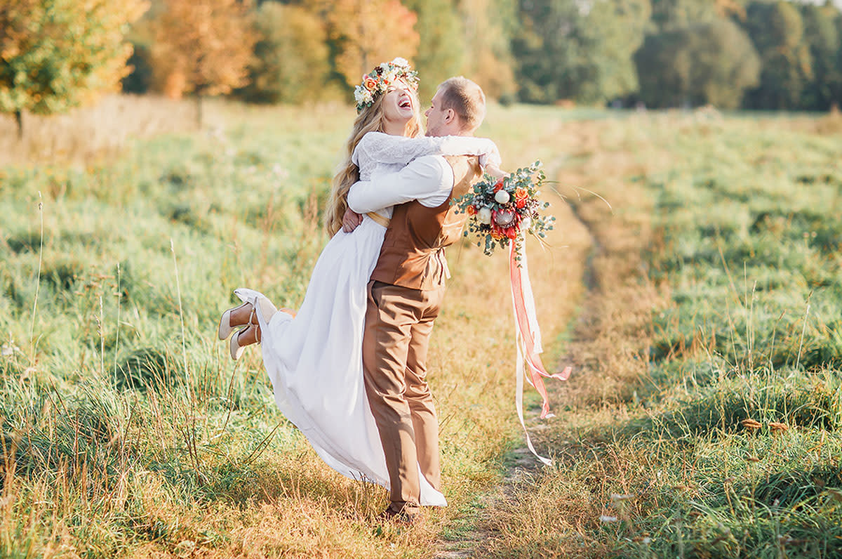 25 Outdoor Wedding Ideas For Fall We Can T Get Enough Of Zola