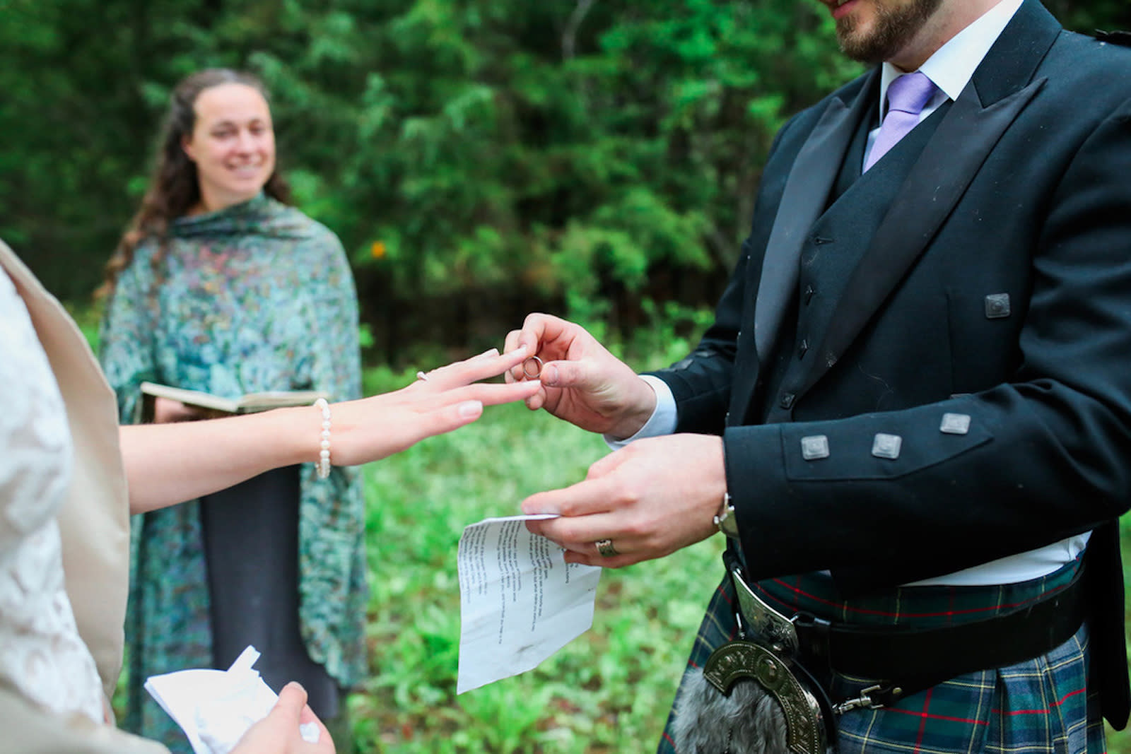How To Become A Wedding Officiant Zola Expert Wedding Advice