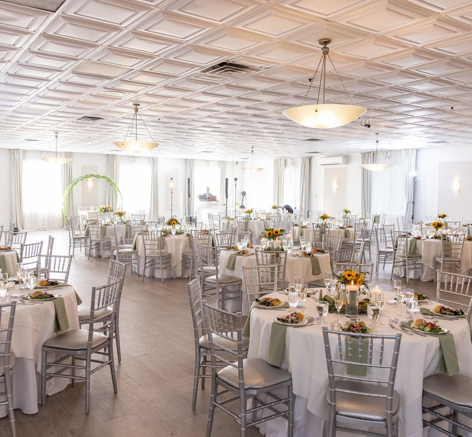 Wedding Venue - NJ - Valleybrook Country Club by Ron Jaworski Weddings