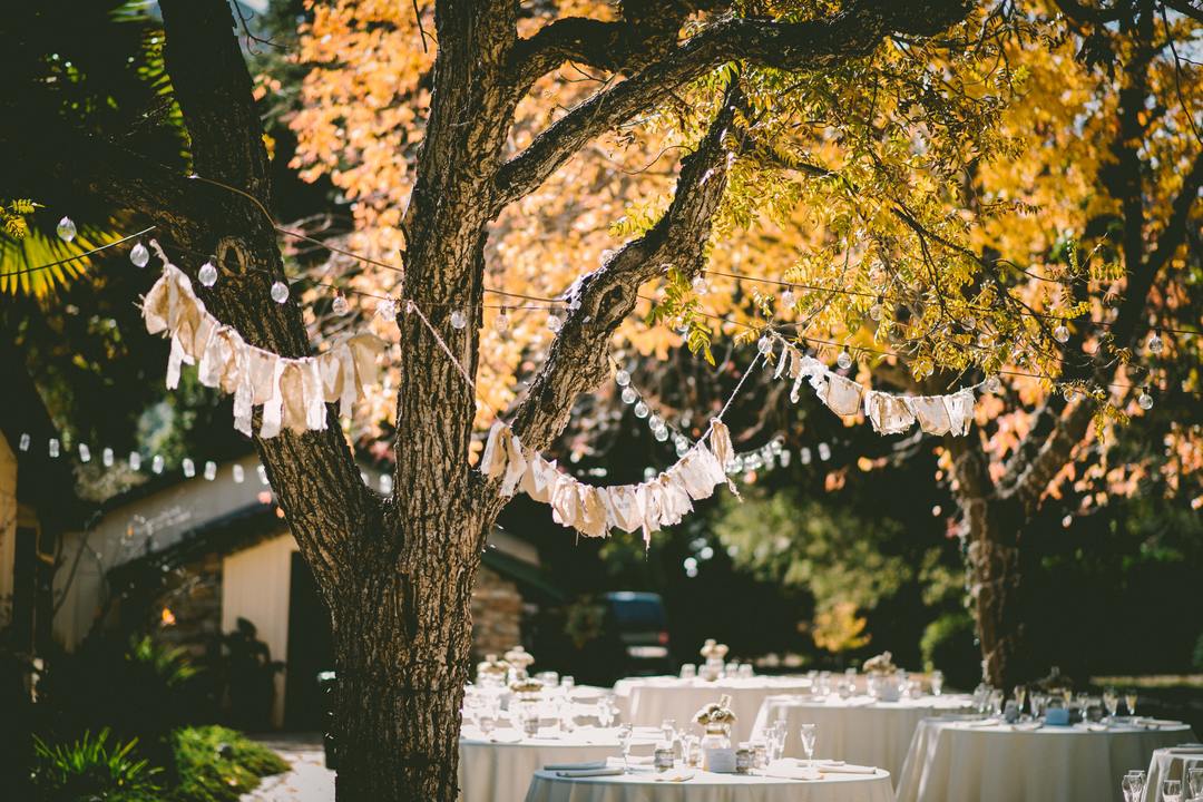 How to Use Wedding Bunting for Your Reception