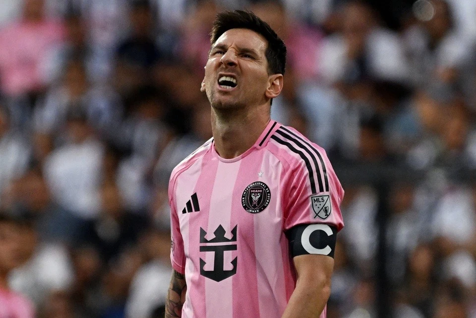 Đã có kết luận vụ Messi xông vào phòng trọng tài