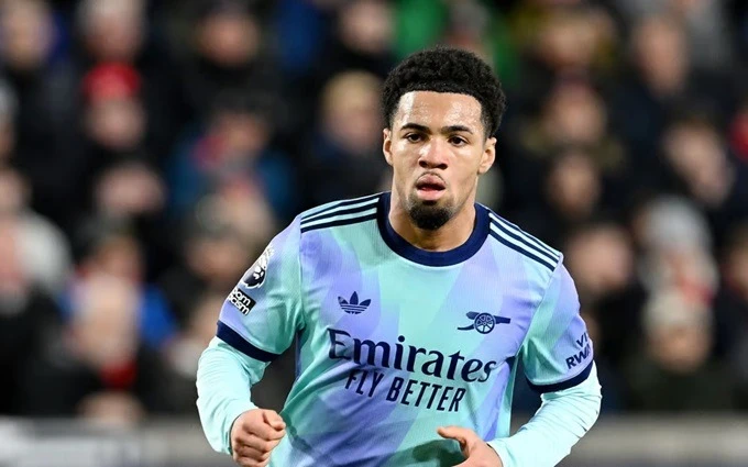 Arsenal thanh lý 5 cầu thủ trong tháng 1