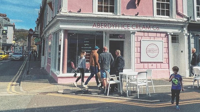 Illustration of ice cream in Aberystwyth