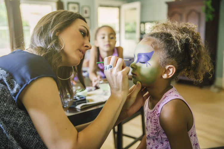Mom Face Painting