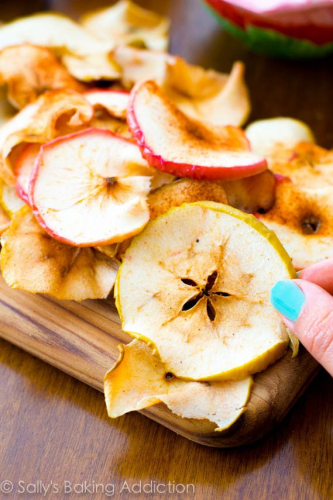 Baked-Cinnamon-Apple-Chips