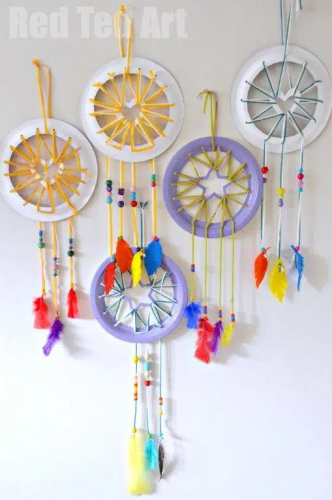 Paper-Plate-Crafts-for-Kids-Make-super-cute-Dream-Catchers-with-Heart-Star-details.jpg