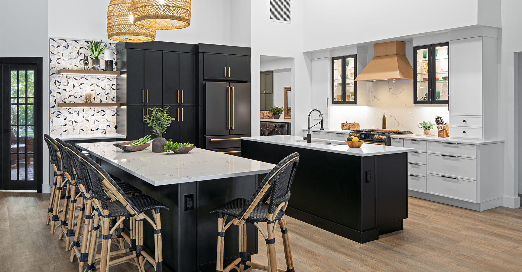 Fabuwood Allure Luna Cabinet Door Style