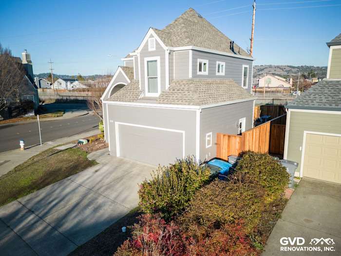 Modern home exterior in Santa Rosa featuring James Hardie Aged Pewter siding and a stylish roof