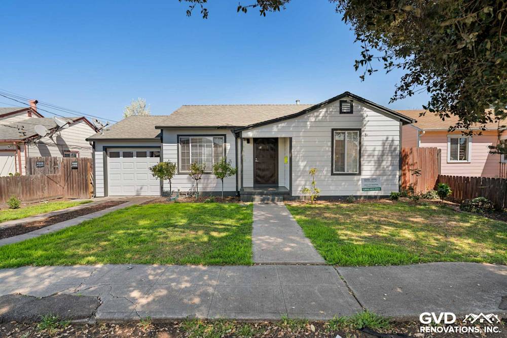 HardiePlank Lap Siding Replacement