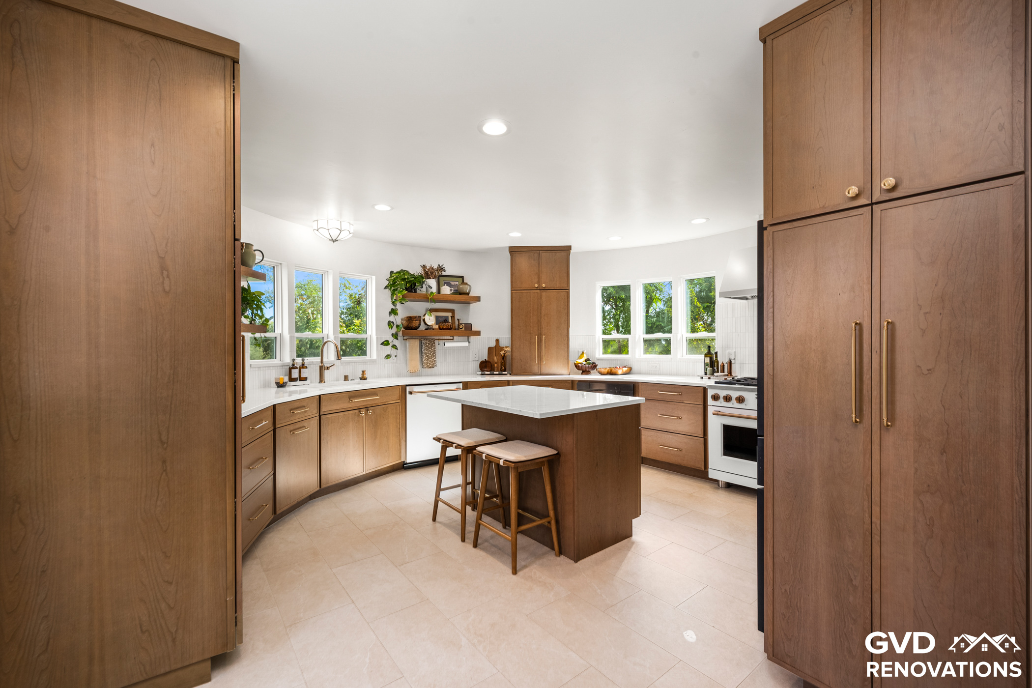 Custom Curved Kitchen Remodel