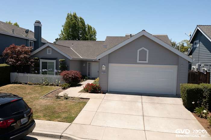 Home exterior featuring James Hardie Plank Lap Siding in Pearl Gray with Arctic White trim in Foster City