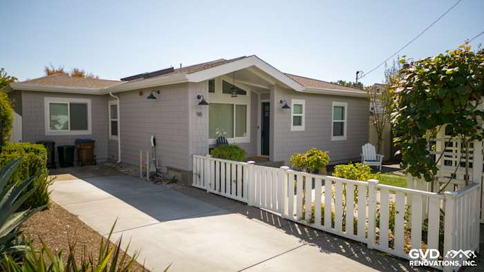 Pearl Gray James Hardie shingle siding with Arctic White trim on a Mill Valley home exterior