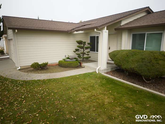 James Hardie Navajo Beige Lap Siding enhances this Suisun City home's exterior with elegant Cobble Stone HardieTrim