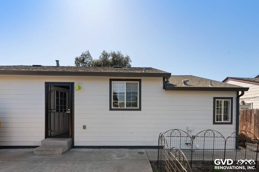 HardiePlank Lap Siding Replacement