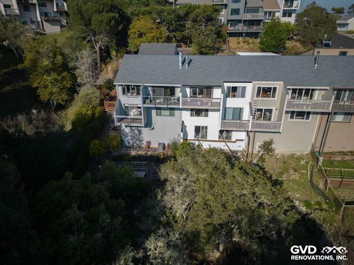 Modern home exterior featuring James Hardie Monterey Taupe siding and Cobble Stone trim in Mill Valley, CA