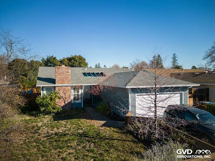 Sonoma home exterior featuring James Hardie Boothbay Blue siding and Simonton DaylightMax Windows in a modern design