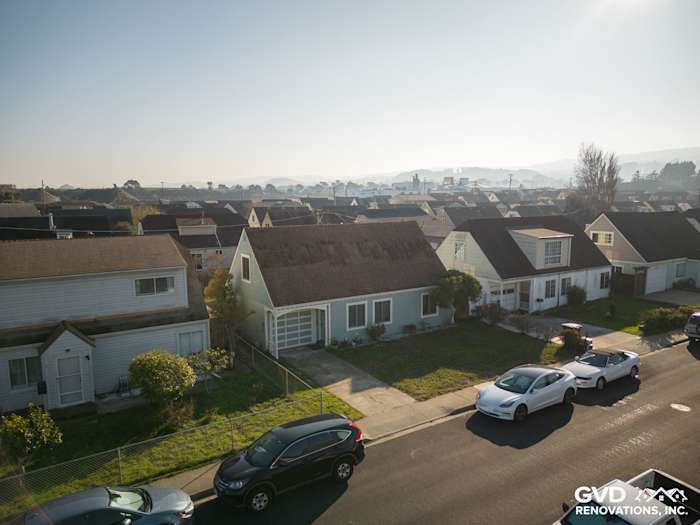 Stylish homes in South San Francisco featuring new James Hardie Artisan Lap Siding on exteriors