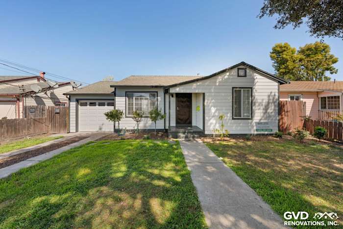 HardiePlank Lap Siding Replacement