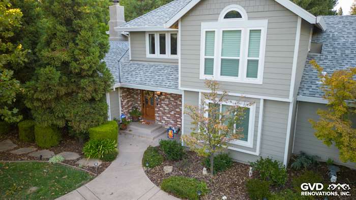 Fair Oaks home featuring James Hardie Cedarmill siding in Monterey Taupe and Arctic White trim
