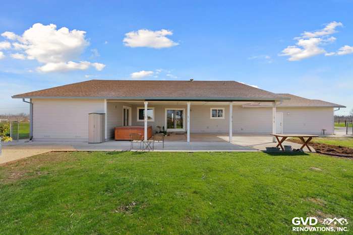 Home exterior featuring Pearl Gray James Hardie siding and Arctic White trim in Galt, CA