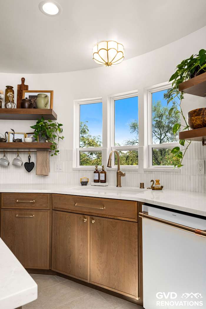 Custom Curved Kitchen Remodel