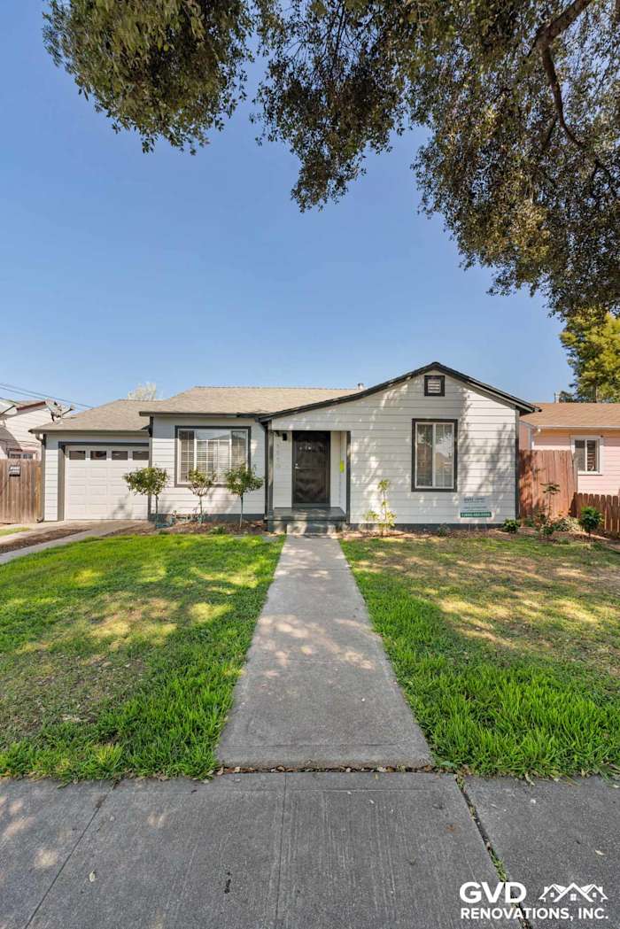 HardiePlank Lap Siding Replacement