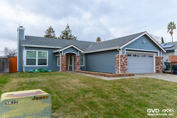 James Hardie Siding, 13 Milgard Windows & 1 Patio Slider in Sacramento