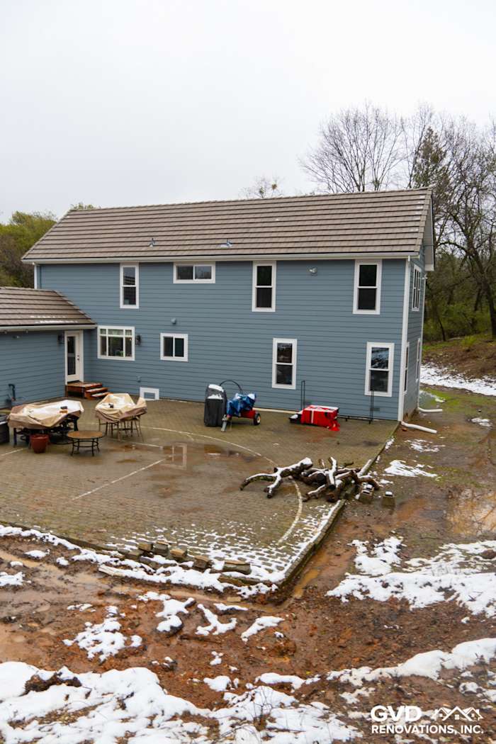 New Boothbay Blue James Hardie siding and Milgard windows on Sutter Creek home exterior