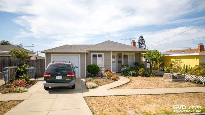 El Cerrito home featuring James Hardie Monterey Taupe siding and Arctic White trim, landscaped front yard