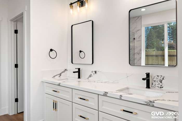 Luxurious Guest & Master Bathroom Design