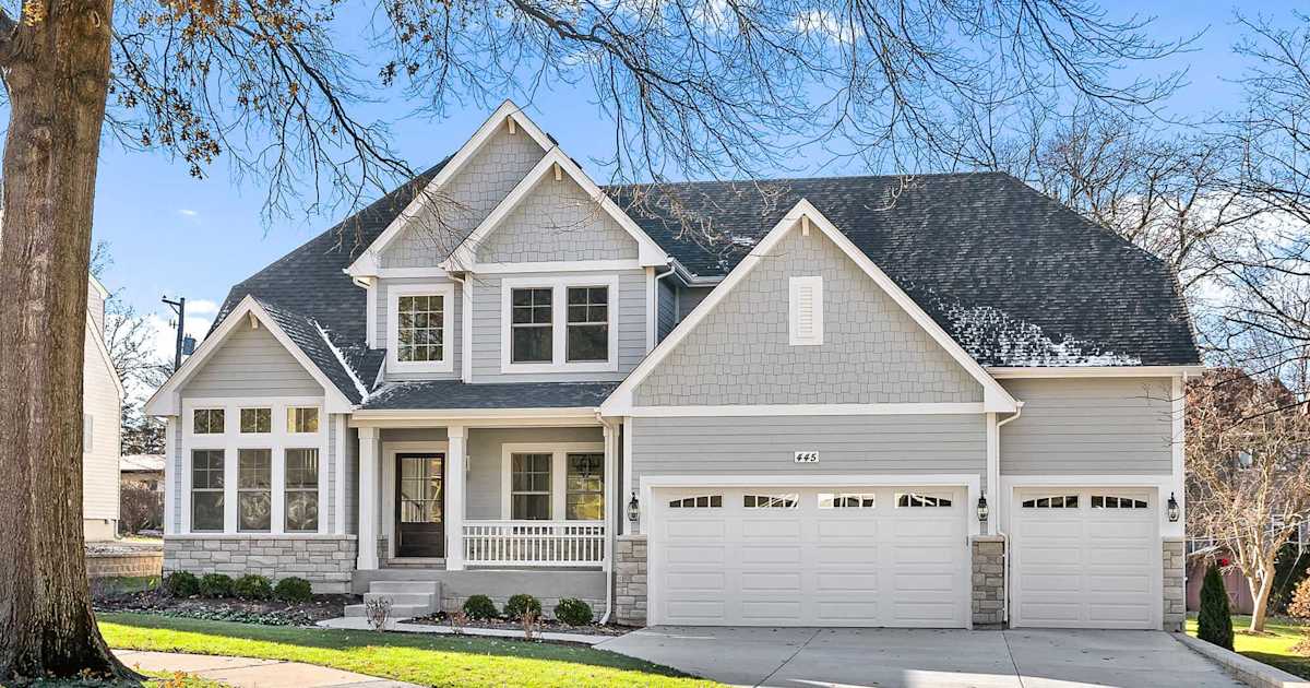 How Much Does Siding Cost Here S What You Need To Know Before You Reside A House