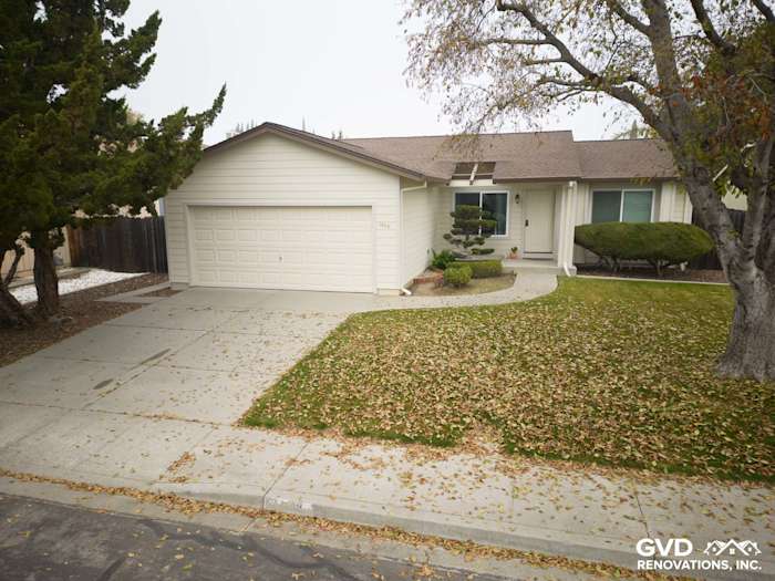 Home exterior featuring James Hardie Navajo Beige Lap Siding and Cobble Stone HardieTrim in Suisun City