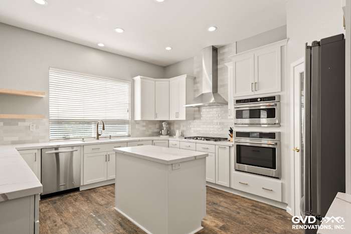 Modern kitchen in Roseville with Diamond cabinets, MSI countertops, and sleek floating shelves