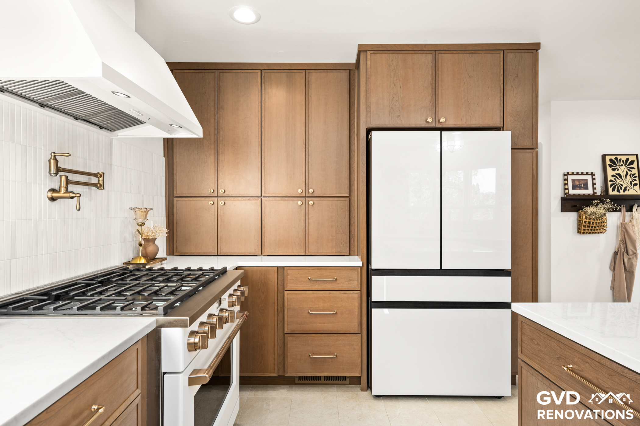 Custom Curved Kitchen Remodel