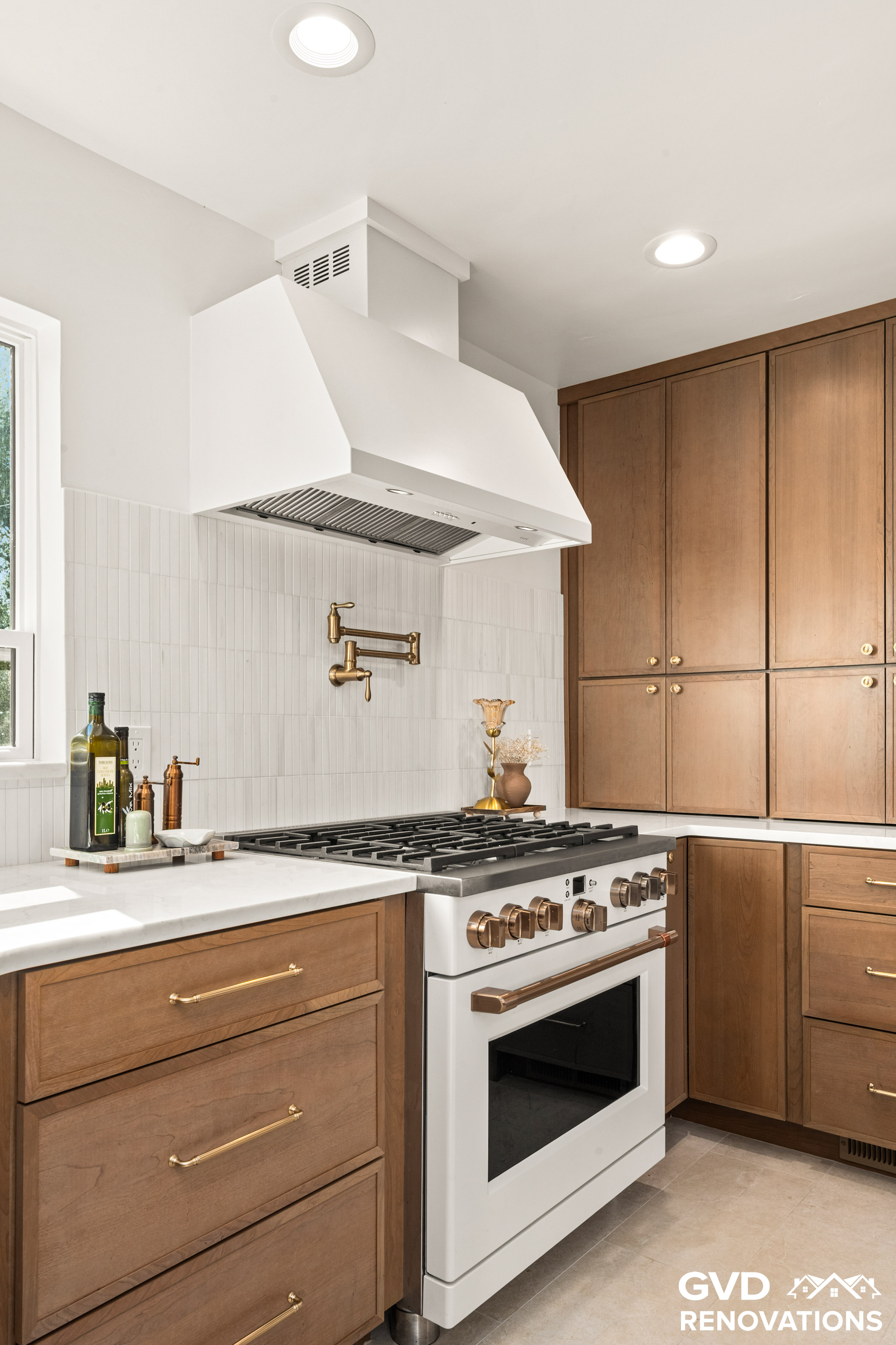 Custom Curved Kitchen Remodel