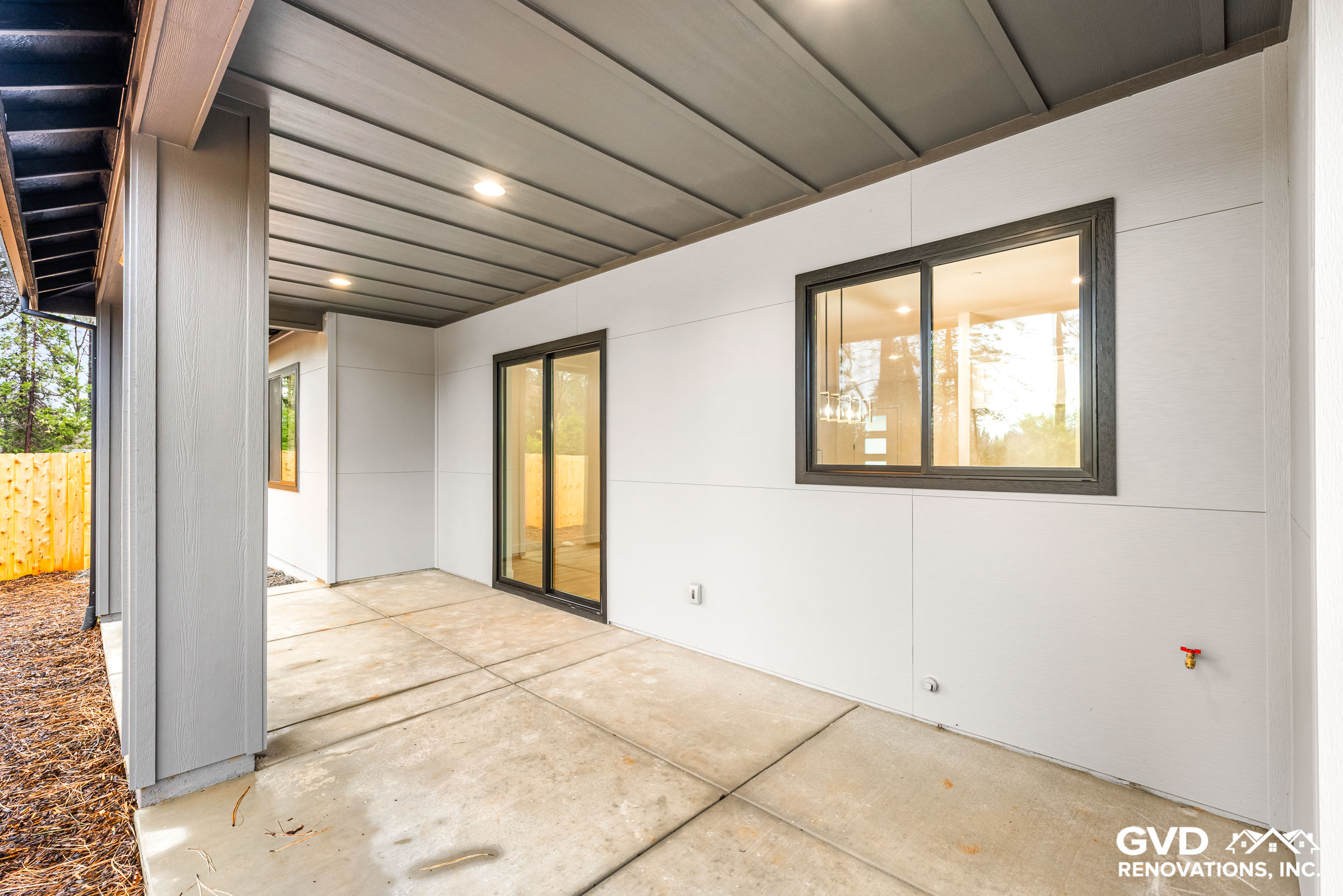 James Hardie Architectural Panels & Milgard Windows