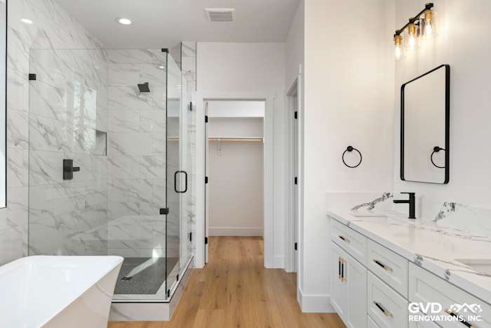 Luxurious Guest & Master Bathroom Design