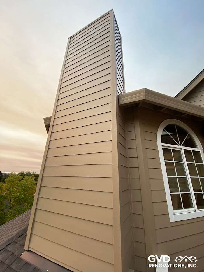 Khaki Brown James Hardie Lap Siding installed on a home's exterior corner in Petaluma