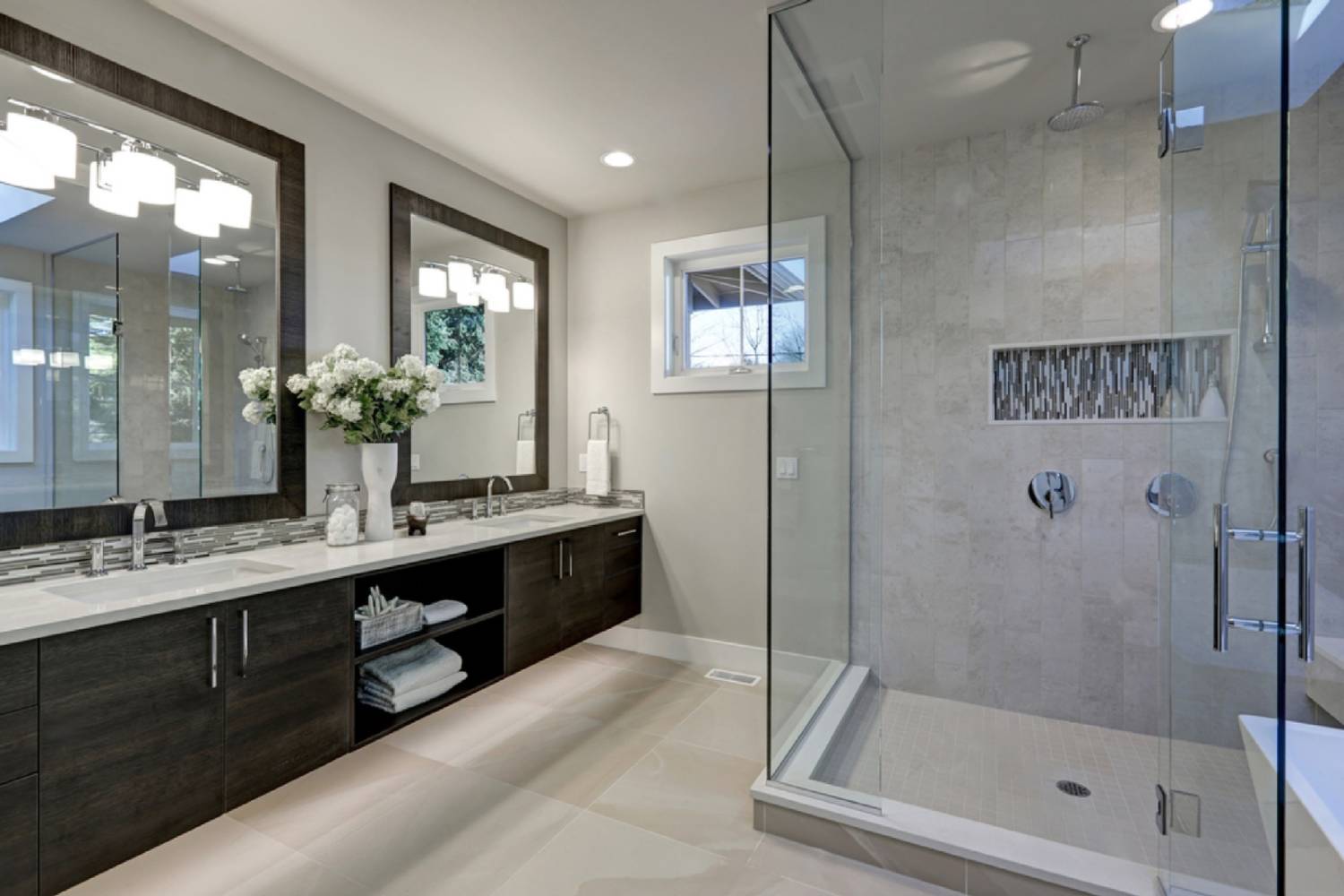 6 Benefits of Installing a Fiberglass Shower in Your Bathroom