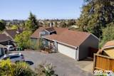 HardiePlank Lap Siding & Windows in Oakland