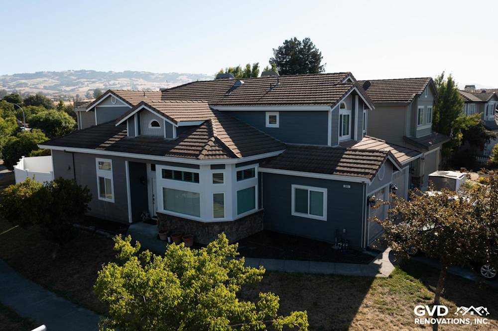 James Hardie Lap & Shingle Siding and Windows Replacement