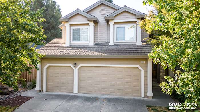 Home exterior featuring James Hardie Khaki Brown siding and Alside vinyl windows in Santa Rosa, CA