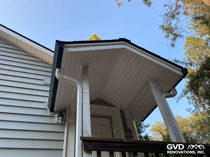 Newly installed Prodigy Vinyl Siding with a stylish overhang and white trim in Grass Valley, CA