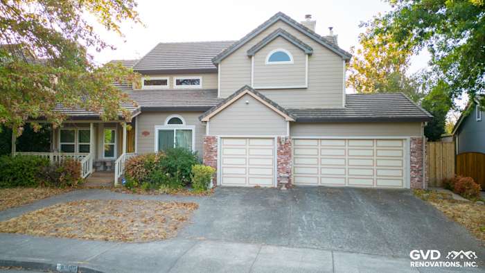 Two-story home exterior featuring James Hardie Cedarmill Siding, HardieTrim, and Alside Vinyl Windows in Sonoma, CA